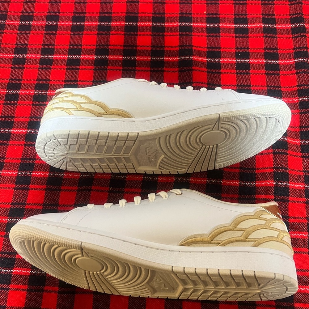 Jordan 1 retro center court White and Gold Sneakers